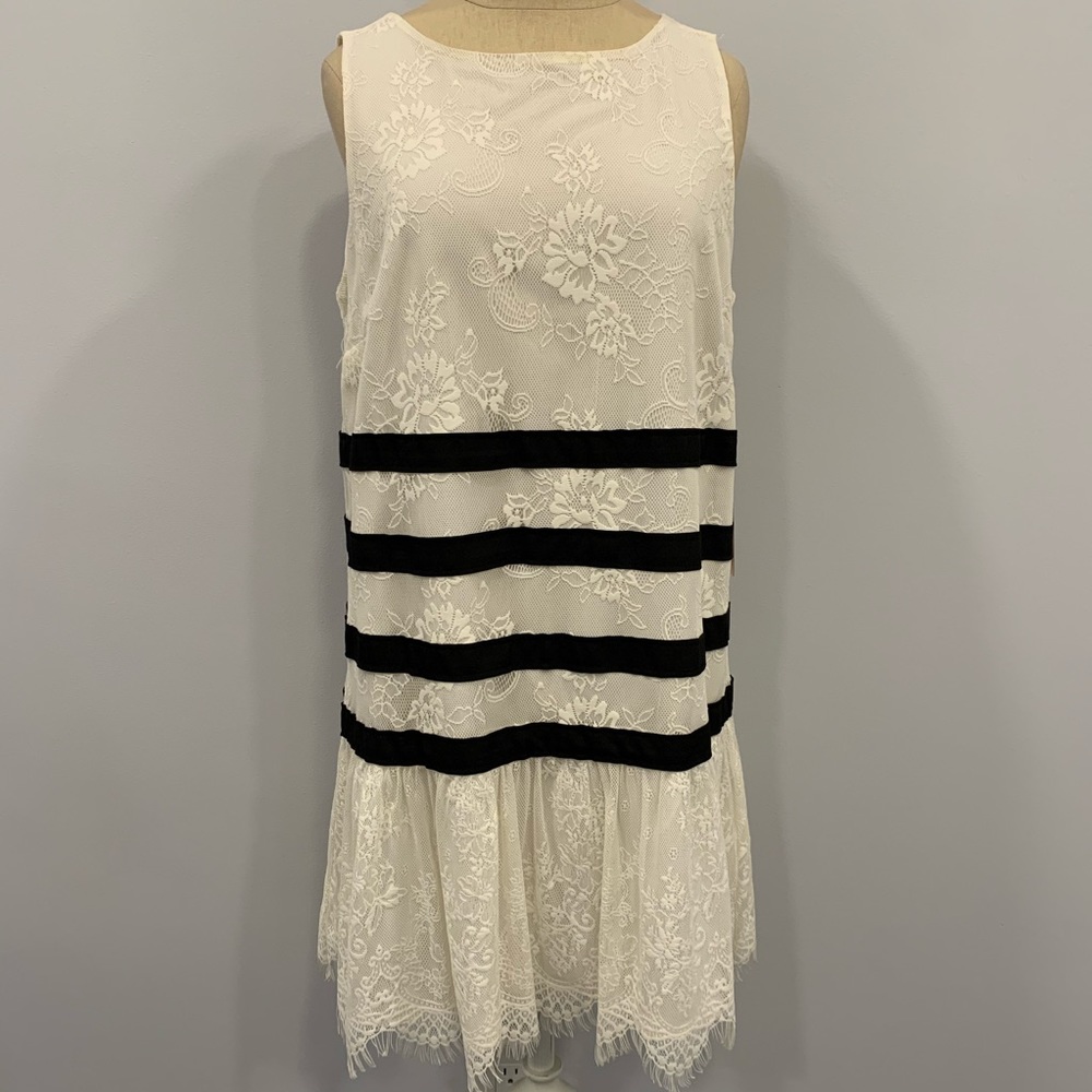 FOREVER21 LACE DRESS.